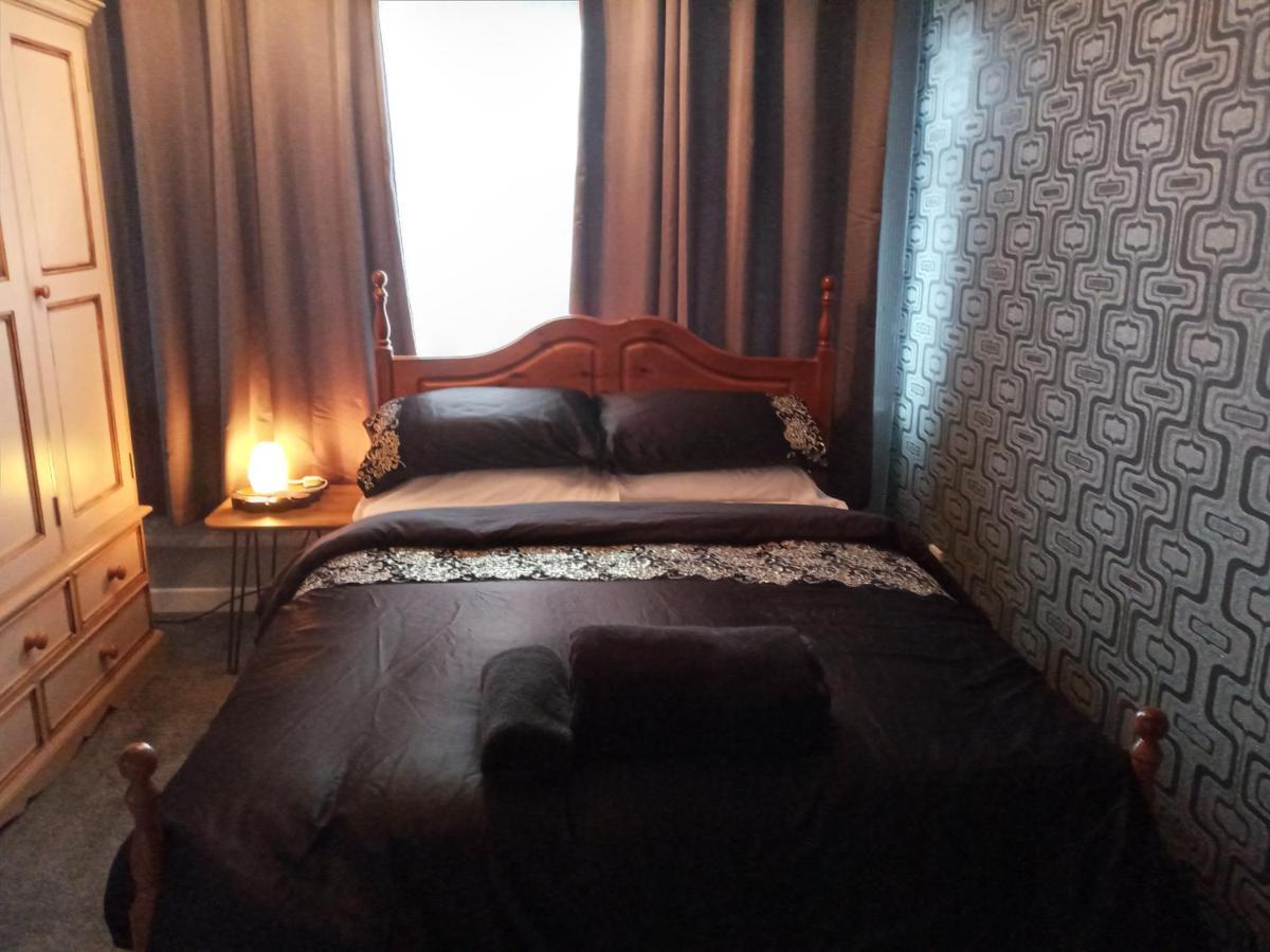 Summerhill, Wrexham - Key Worker Friendly Eksteriør bilde