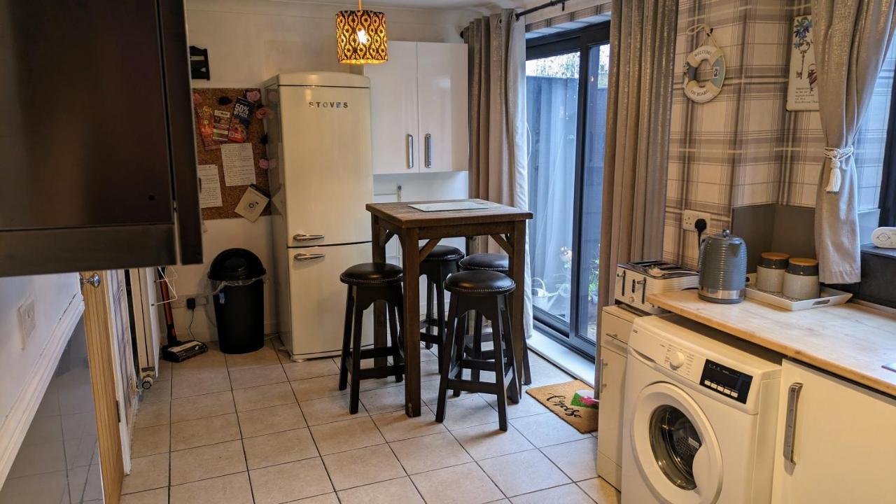 Summerhill, Wrexham - Key Worker Friendly Eksteriør bilde